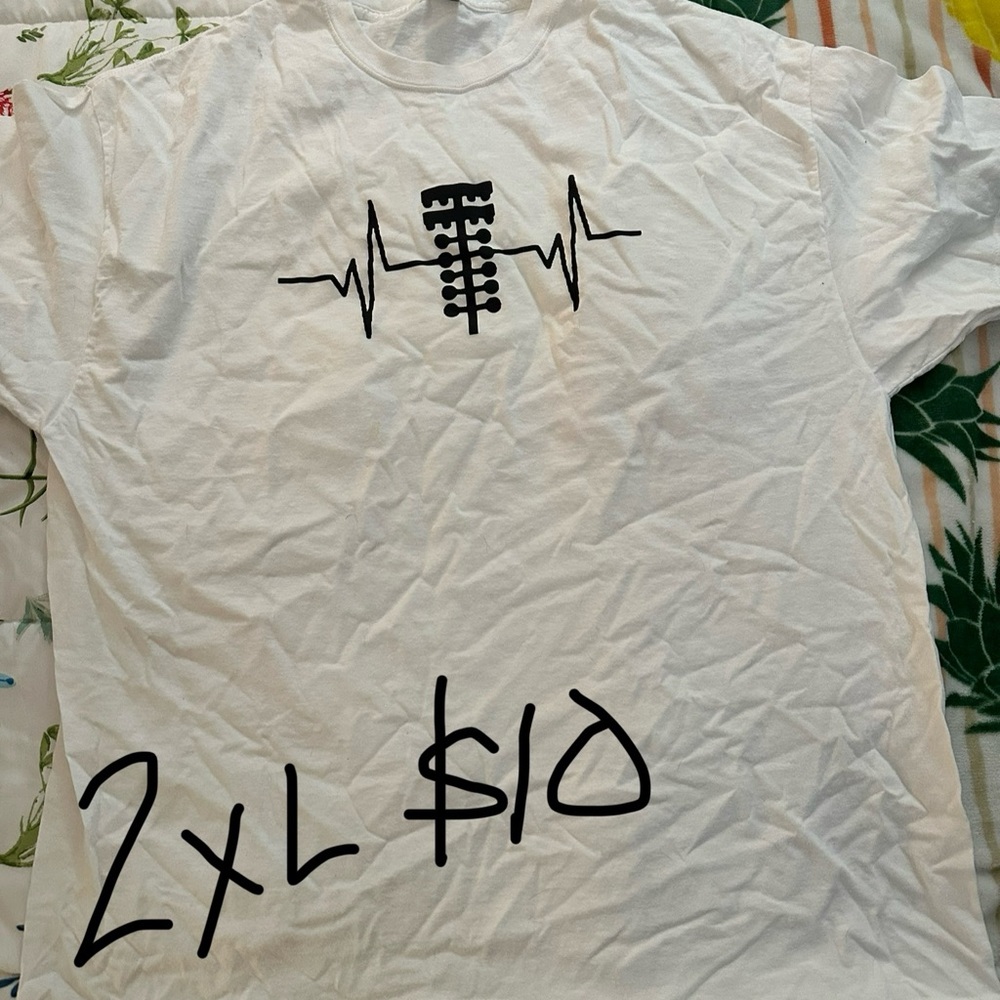 2xl Gildan grey drag tree heartbeat T-shirt